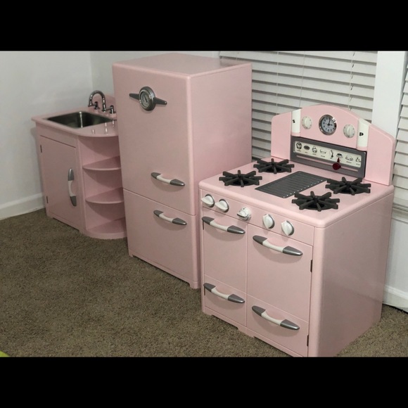 SOLD! PB Kids Pink Retro Kitchen Sink & Icebox Set - Picture 2 of 8